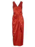 ARIEL CORAL - Vestido Wrap Jacquard Floral Coral Midi, perfecto para invitadas de boda y fiesta spring summer. MIOH es la marca española de vestidos de fiesta para invitadas de boda más de moda en España