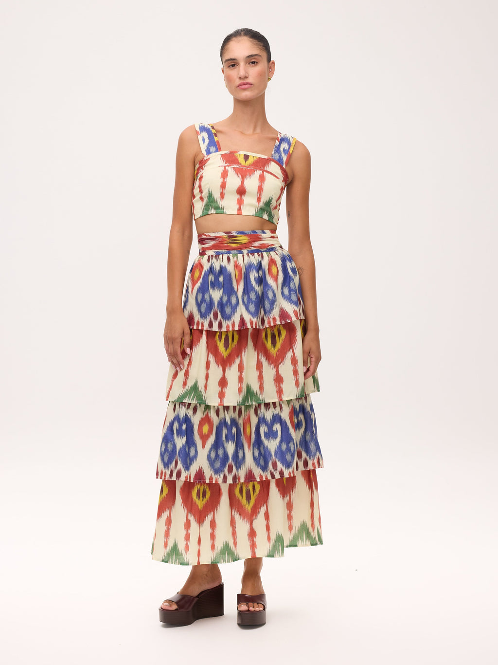 TITANIA IKAT - Conjunto Ikat multicolor, perfecto para invitadas de boda y fiesta spring summer. MIOH es la marca que eligen las influencers de España para sus eventos, como bodas y fiestas